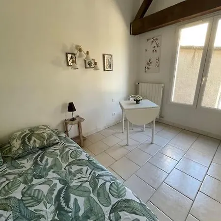 - Maison De - Piscine ナルボンヌ
