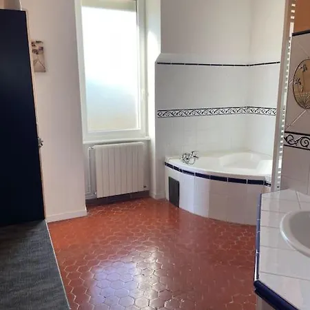 - Maison De - Piscine * ナルボンヌ