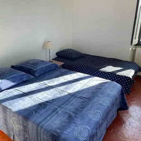 - Maison De - Piscine