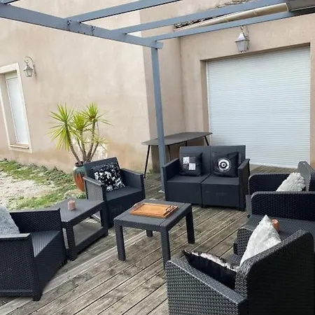 Holiday home - Maison De - Piscine *